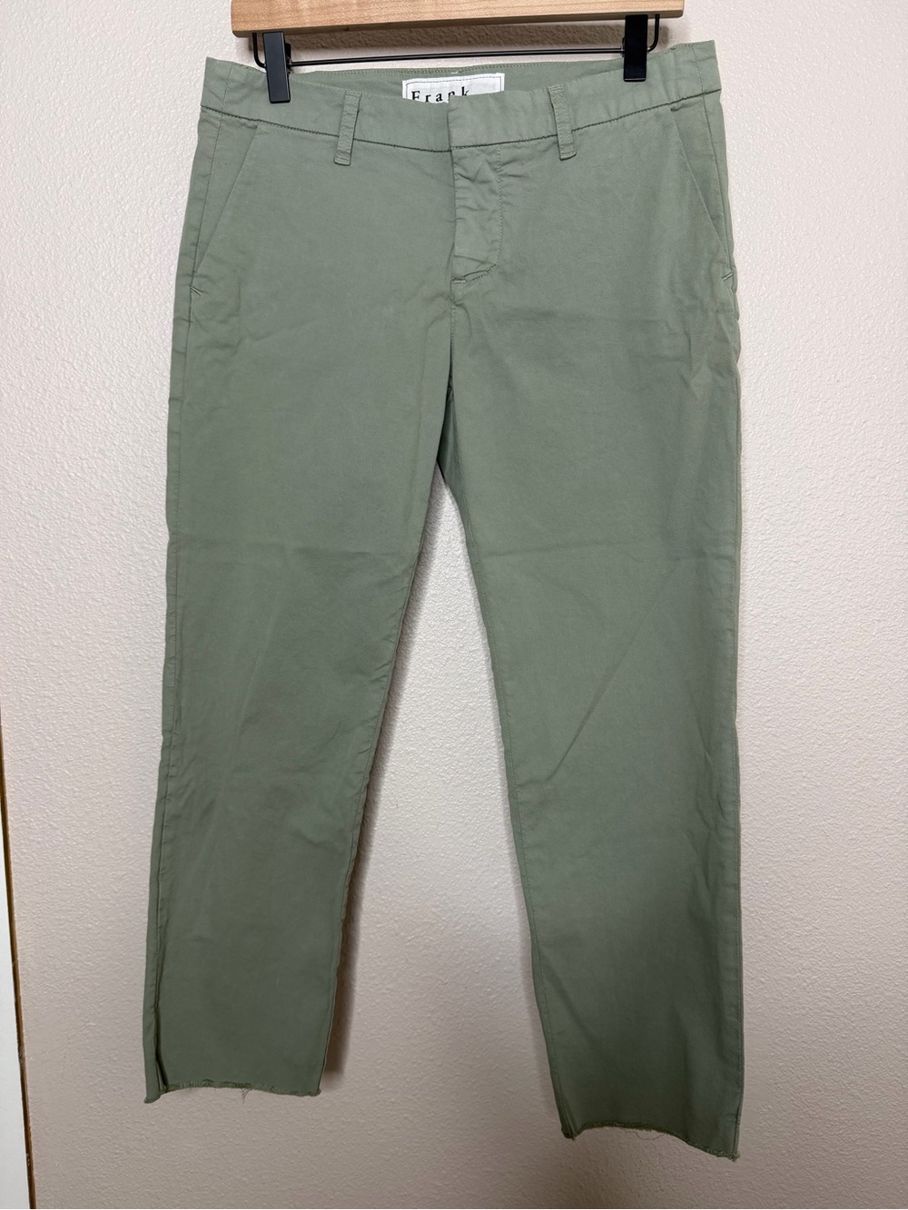Frank & Eileen Wicklow Italian Performance
Chino Pants Sz 6 - Picture 2 of 6